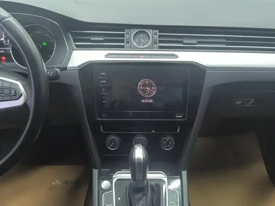 Volkswagen Magotan Magotan 2020 280TSI DSG Comfort Edition 2022 — миниатюра 4