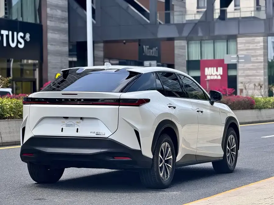 Lexus RZ 2023 450e 4WD Enjoy Edition 2024 — миниатюра 2