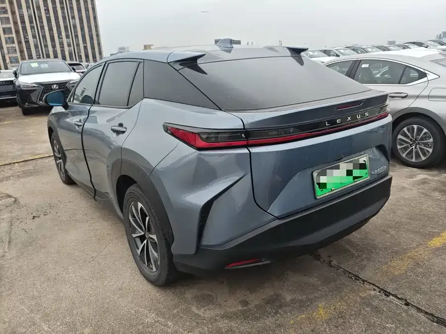 Lexus RZ 2023 450e 4WD Enjoy Edition 2023 — миниатюра 5