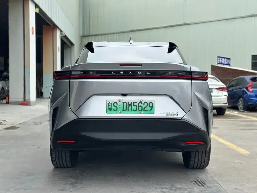Lexus RZ 2023 450e 4WD Vertical Edition 2023 — миниатюра 2