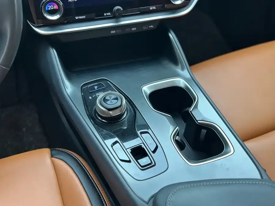 Lexus RZ 2023 450e 4WD Vertical Edition 2023 — миниатюра 4