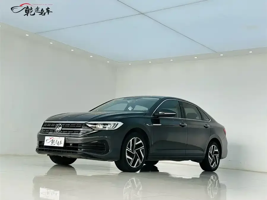 Volkswagen Sagitar 2022