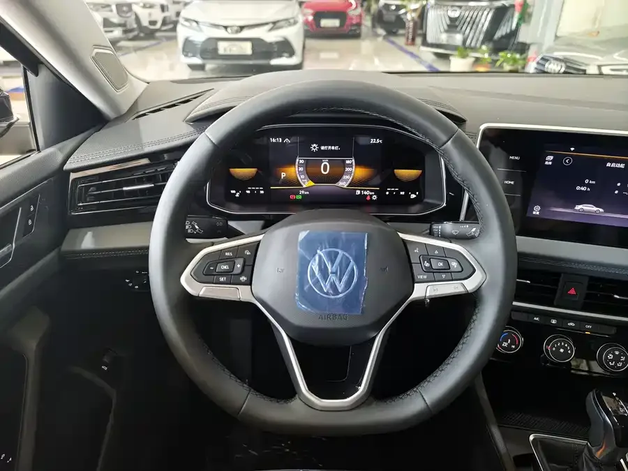 Volkswagen Sagitar 2025 Sagitar 200TSI DSG Flying Edition 2026 — миниатюра 5