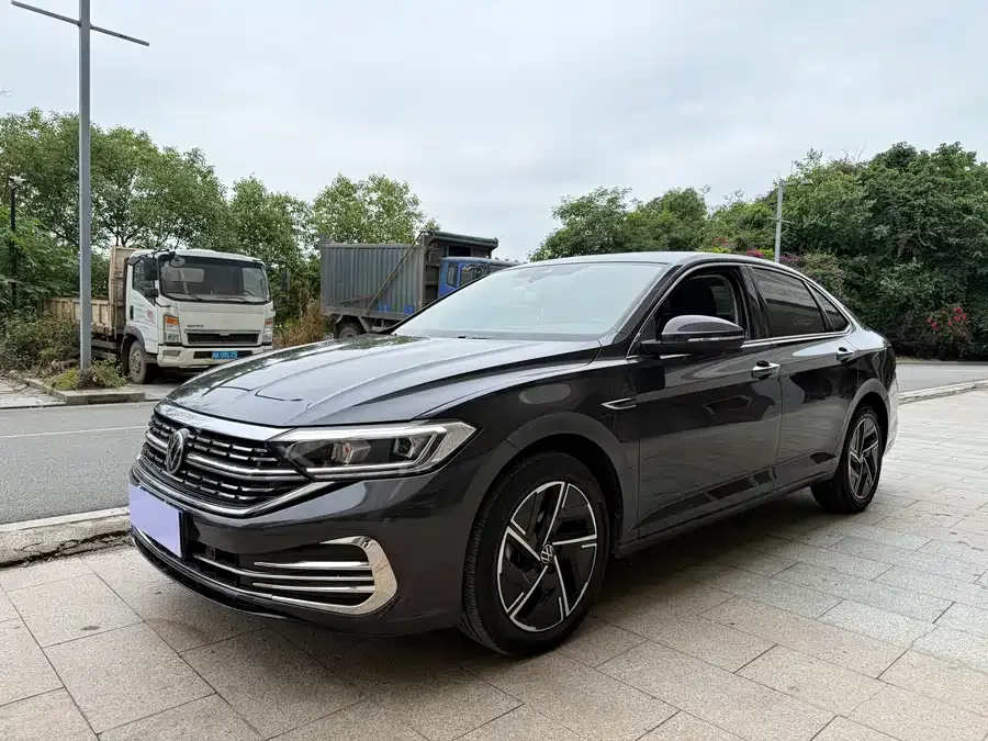 Volkswagen Sagitar 2023