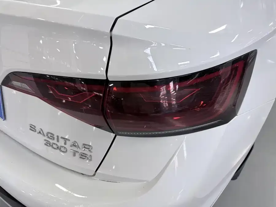 Volkswagen Sagitar 2023 Sagitar 300TSI DSG Excellence Edition 2023 — миниатюра 5