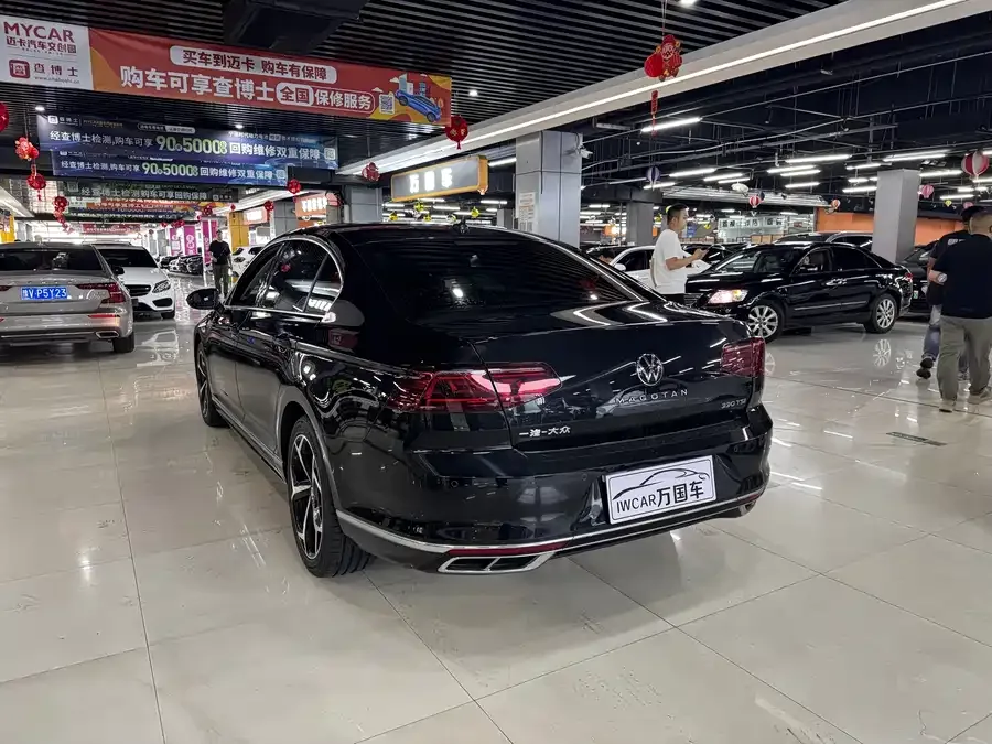 Volkswagen Magotan Magotan 2023 2 million commemorative edition 330TSI DSG luxury model 2022 — миниатюра 4