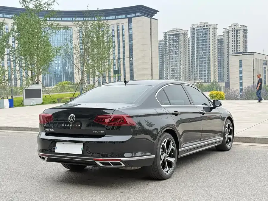 Volkswagen Magotan Magotan 2023 2 million commemorative edition 330TSI DSG luxury model 2023 — миниатюра 3