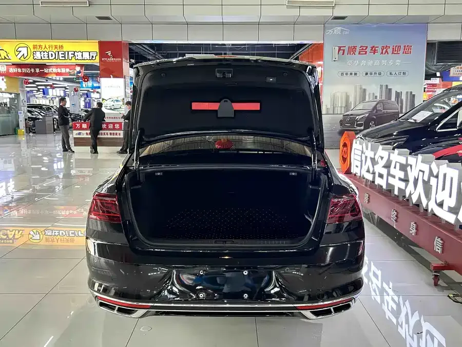 Volkswagen Magotan Magotan 2023 2 million commemorative edition 330TSI DSG luxury model 2024 — миниатюра 5