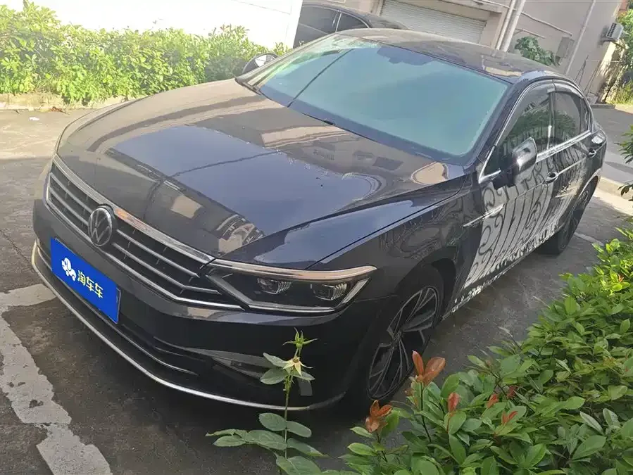 Volkswagen Magotan Magotan 2020 330TSI DSG Luxury Edition 2022 — фото 1, купить с доставкой в Москву