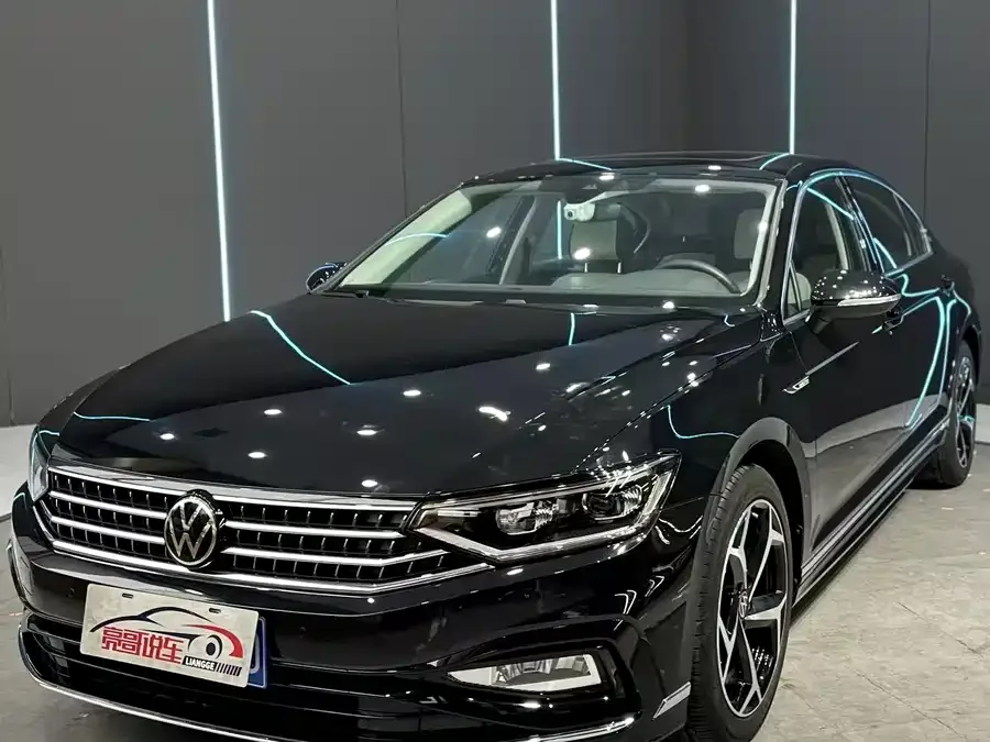 Volkswagen Magotan 2025