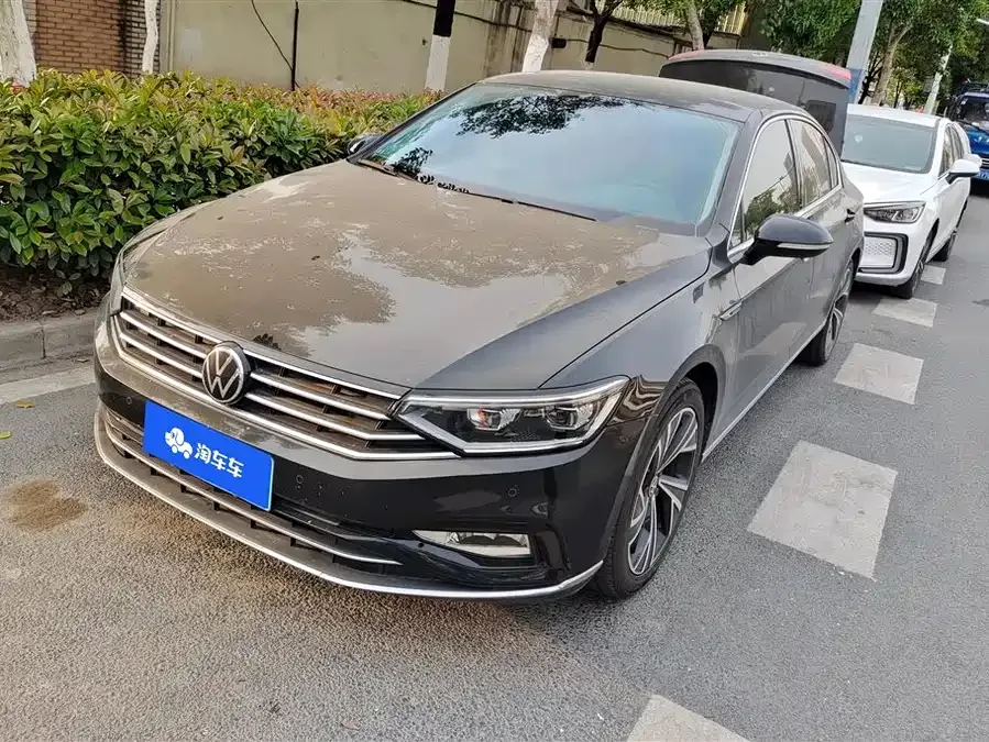 Volkswagen Magotan Magotan 2021 330TSI DSG 30th Anniversary Edition 2022 — фото 1, купить с доставкой в Москву
