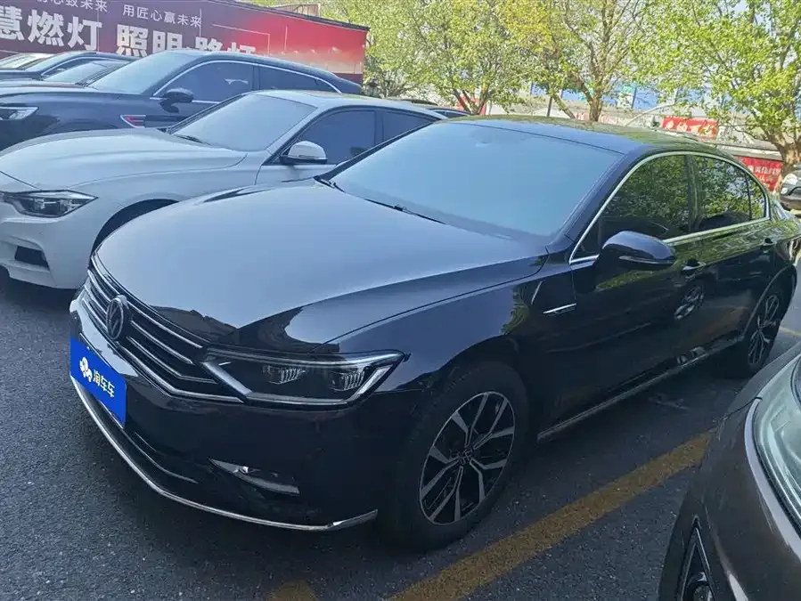 Volkswagen Magotan Magotan 2020 330TSI DSG Leading Edition 2022 — фото 1, купить с доставкой в Москву