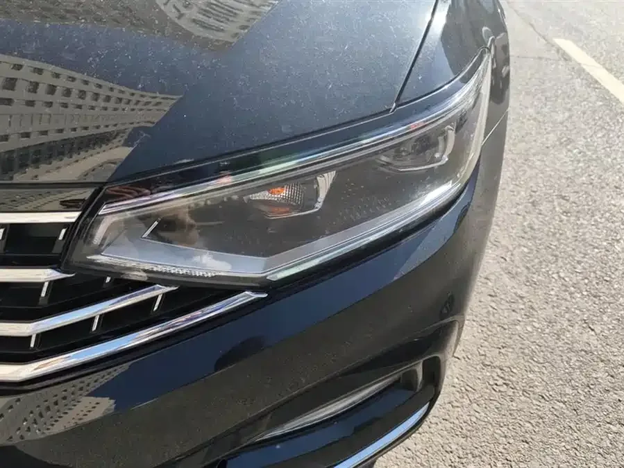 Volkswagen Magotan Magotan 2023 2 million commemorative edition 330TSI DSG luxury model 2023 — миниатюра 5