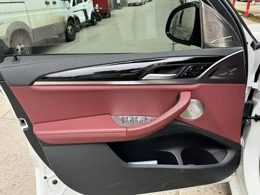 BMW iX3 2023 leading model 2023 — миниатюра 2