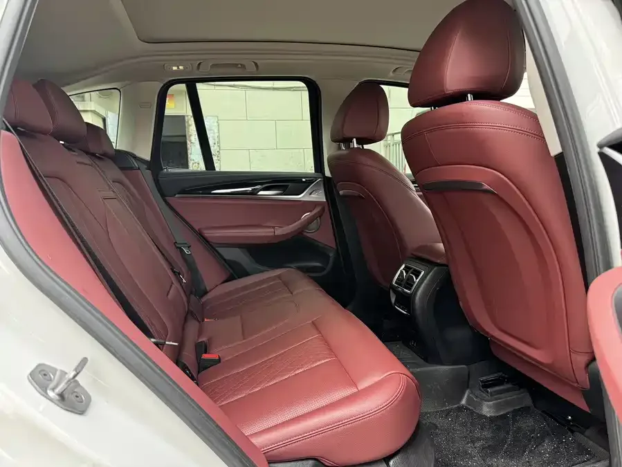 BMW iX3 2023 leading model 2023 — миниатюра 3