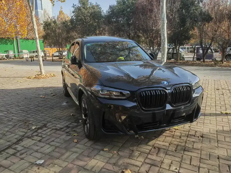 BMW iX3 2023 innovative model 2023 — миниатюра 2