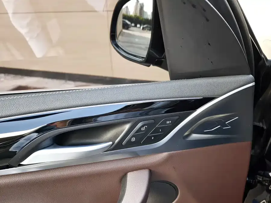 BMW iX3 2024 leading model 2024 — миниатюра 3