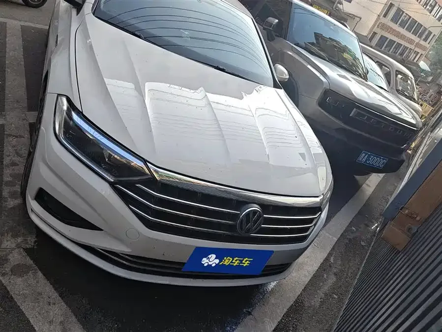 Volkswagen Sagitar 2022