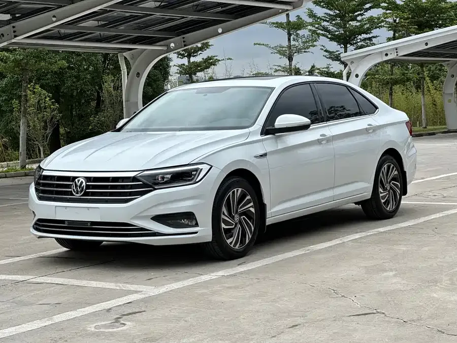 Volkswagen Sagitar 2022