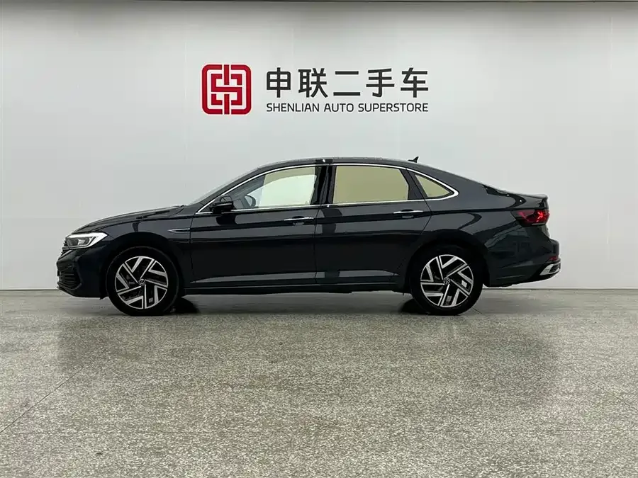 Volkswagen Sagitar 2023 Sagitar 300TSI DSG Beyond Edition 2023 — миниатюра 2