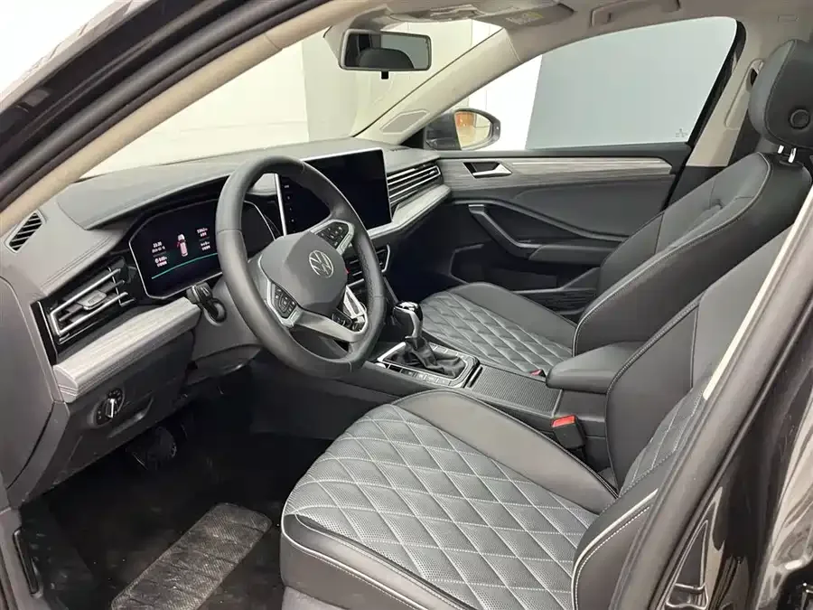Volkswagen Sagitar 2023 Sagitar 300TSI DSG Beyond Edition 2023 — миниатюра 3