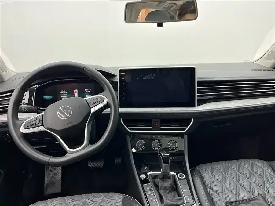 Volkswagen Sagitar 2023 Sagitar 300TSI DSG Beyond Edition 2023 — миниатюра 5