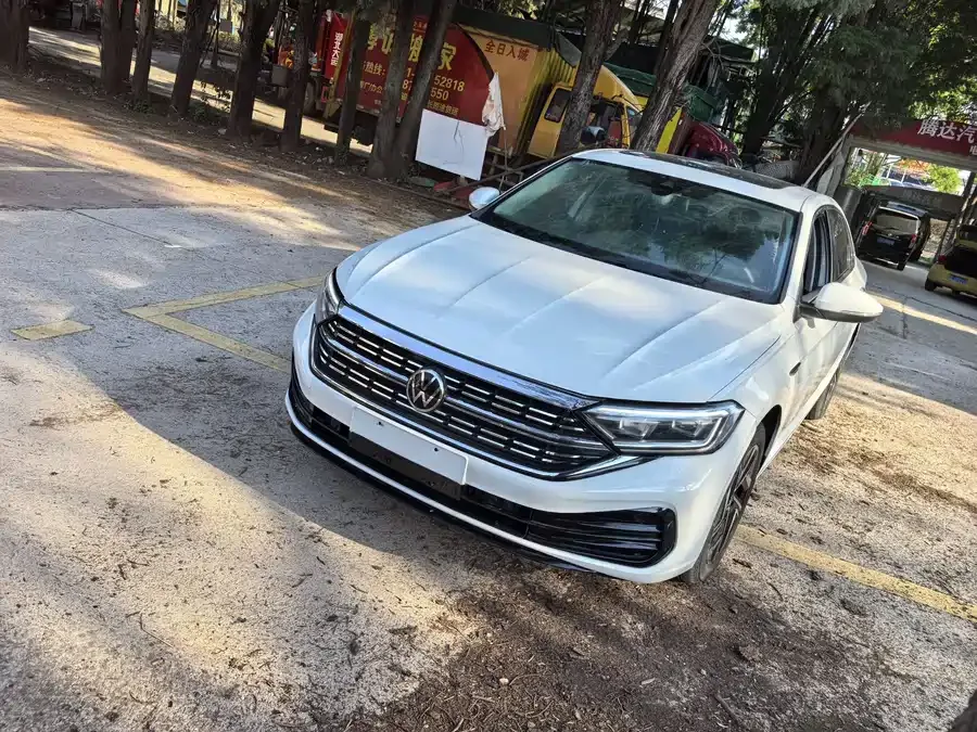 Volkswagen Sagitar 2024 Sagitar 300TSI DSG Beyond Edition 2024 — фото 1, купить с доставкой в Москву