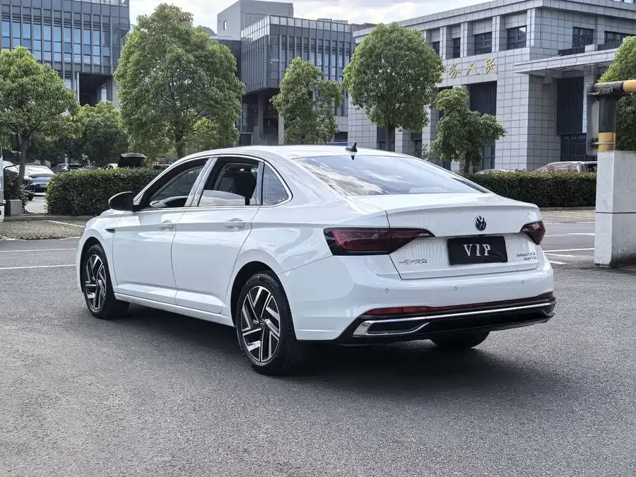 Volkswagen Sagitar 2023 Sagitar 300TSI DSG Beyond Edition 2023 — миниатюра 4