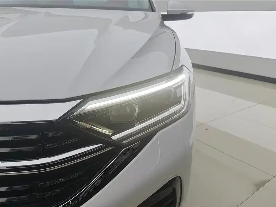 Volkswagen Sagitar 2023 Sagitar 300TSI DSG Beyond Edition 2023 — миниатюра 2