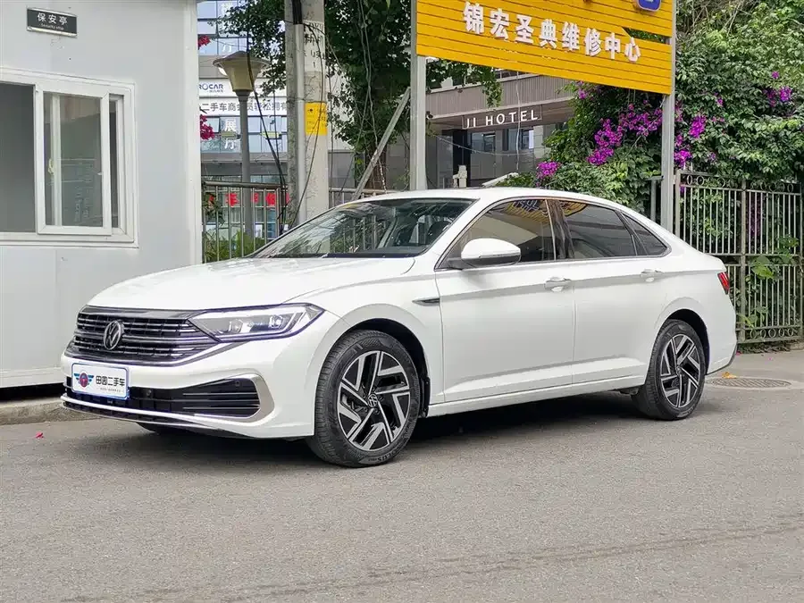 Volkswagen Sagitar 2025