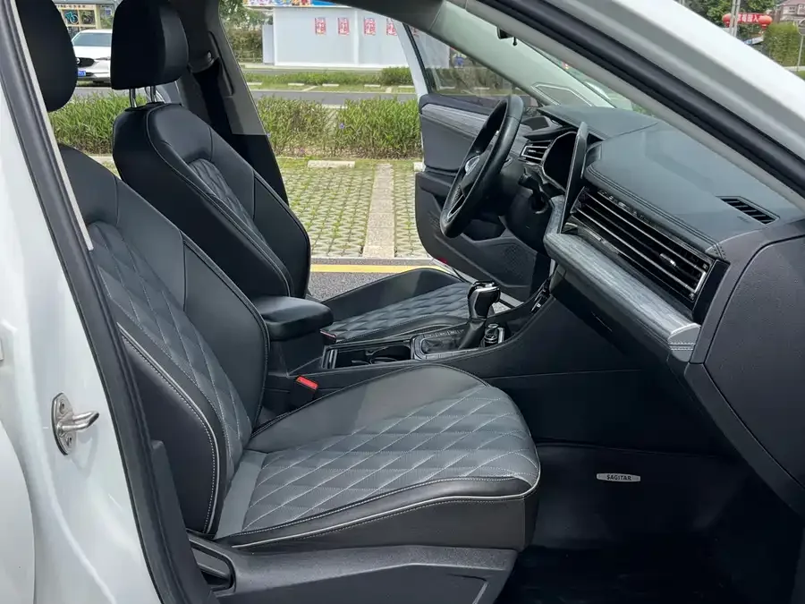 Volkswagen Sagitar 2023 Sagitar 300TSI DSG Beyond Edition 2023 — миниатюра 5