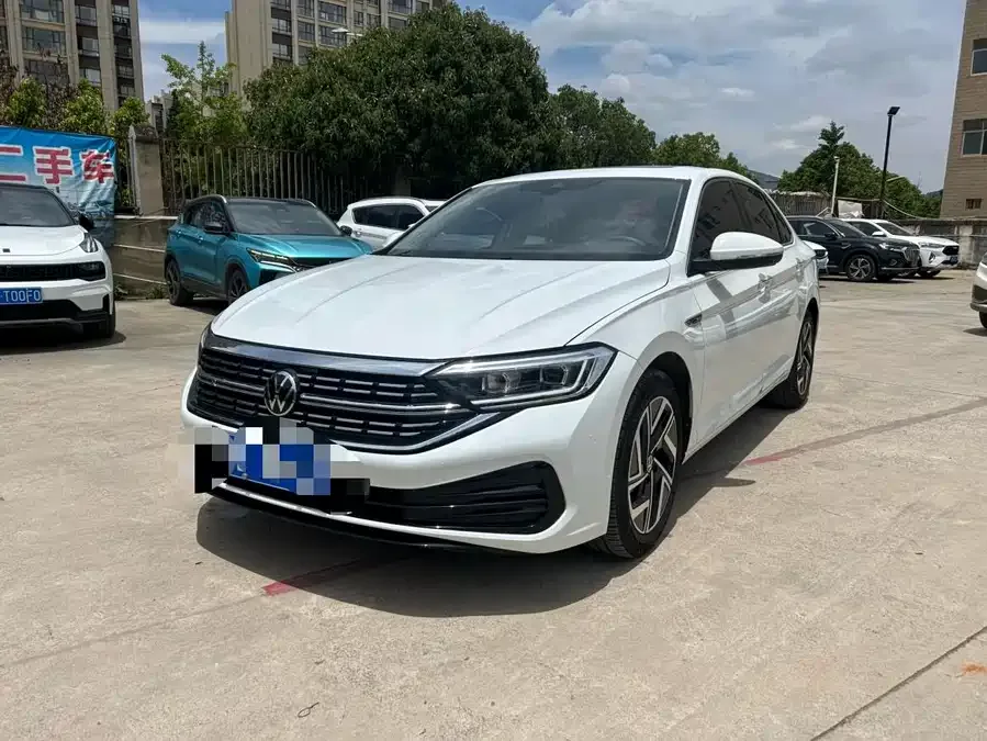 Volkswagen Sagitar 2022