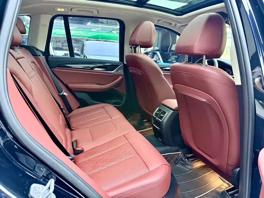 BMW iX3 2024 leading model 2024 — миниатюра 4