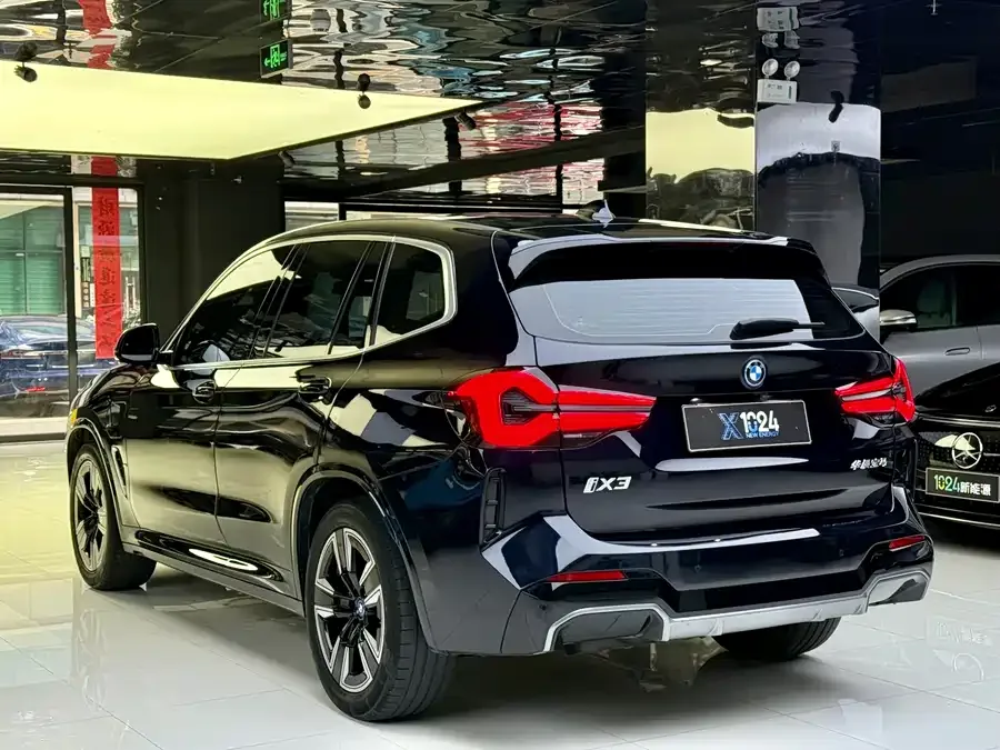 BMW iX3 2024 leading model 2024 — миниатюра 5