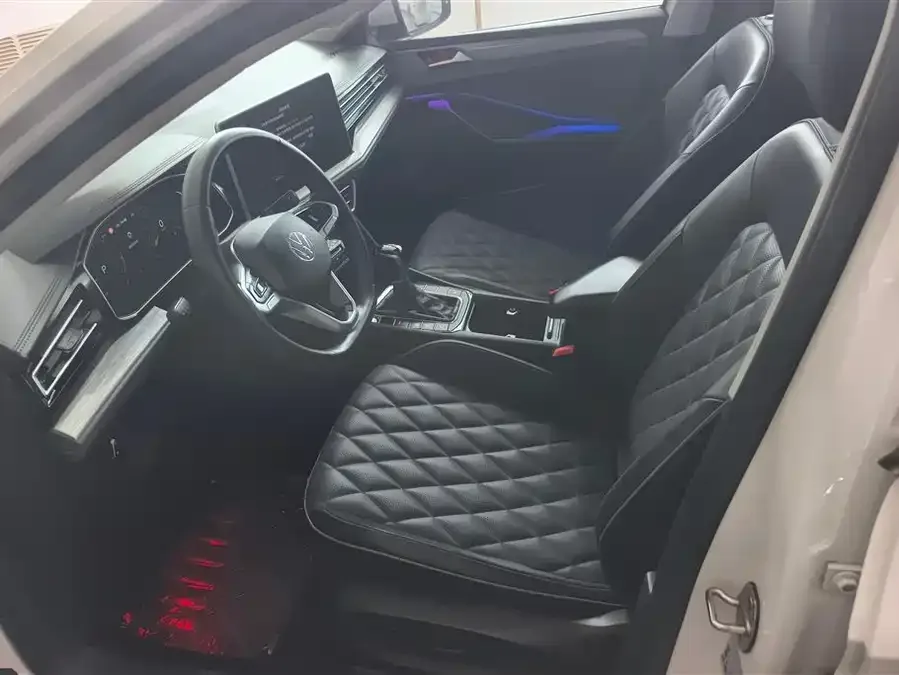 Volkswagen Sagitar 2023 Sagitar 300TSI DSG Excellence Edition 2023 — миниатюра 3