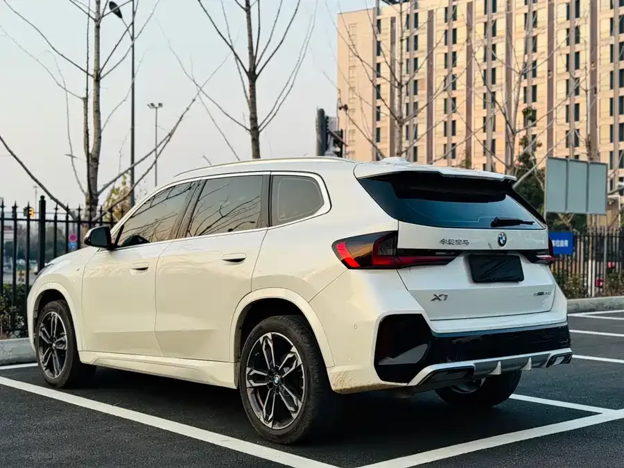 BMW X1 2023 sDrive25Li M Sport Package 2023 — миниатюра 3