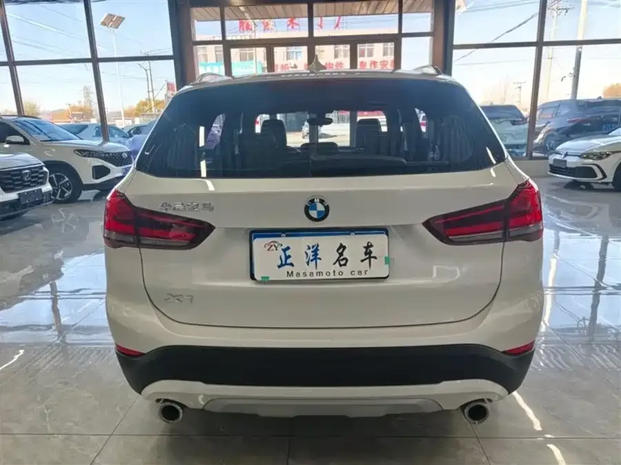 BMW X1 2022 sDrive20Li Fashion Edition 2023 — миниатюра 2