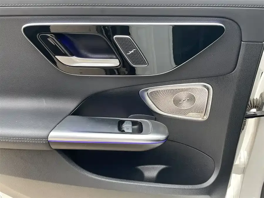 Mercedes-Benz Class C Mercedes-Benz C-Class 2025 C 260 L Night Sports Edition 2024 — миниатюра 2