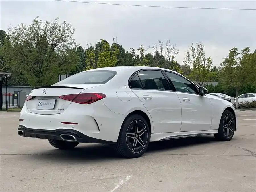 Mercedes-Benz Class C Mercedes-Benz C-Class 2025 C 260 L Night Sports Edition 2024 — миниатюра 4