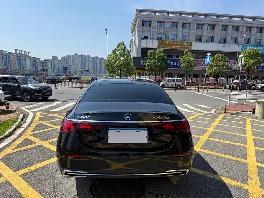 Mercedes-Benz E-Class Mercedes-Benz E-Class 2024 E 300 L Fashion Edition 2024 — миниатюра 4