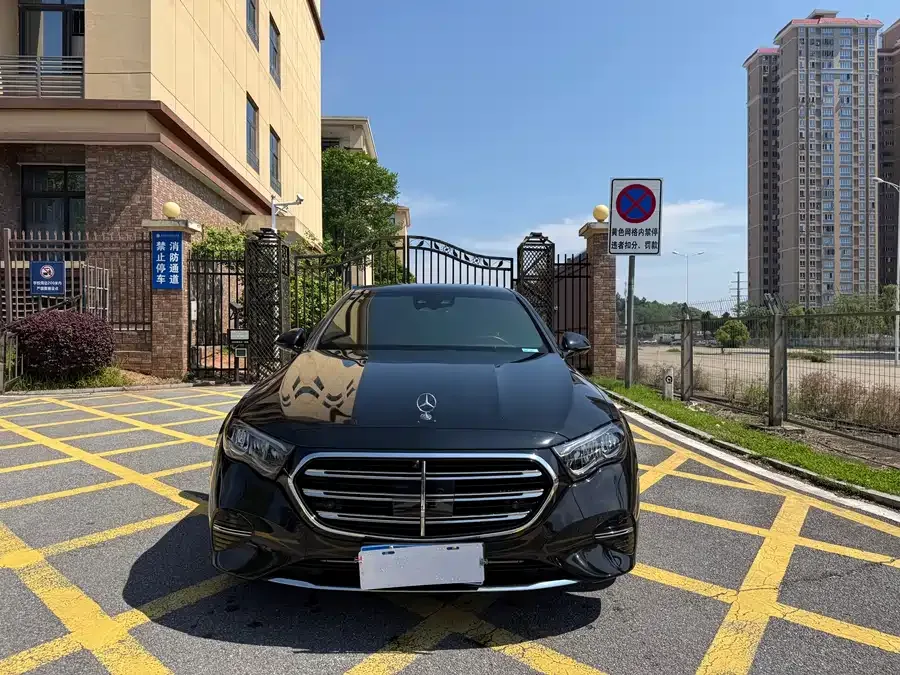 Mercedes-Benz E-Class 2024