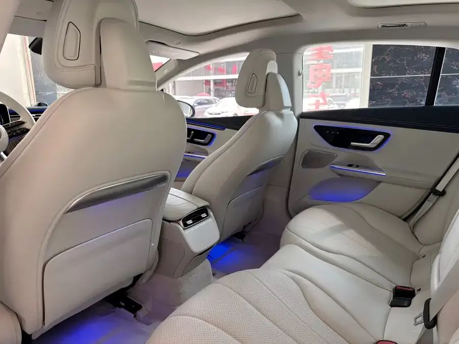 Mercedes-Benz EQE Mercedes-Benz EQE 2022 350 Luxury Edition 2024 — миниатюра 3