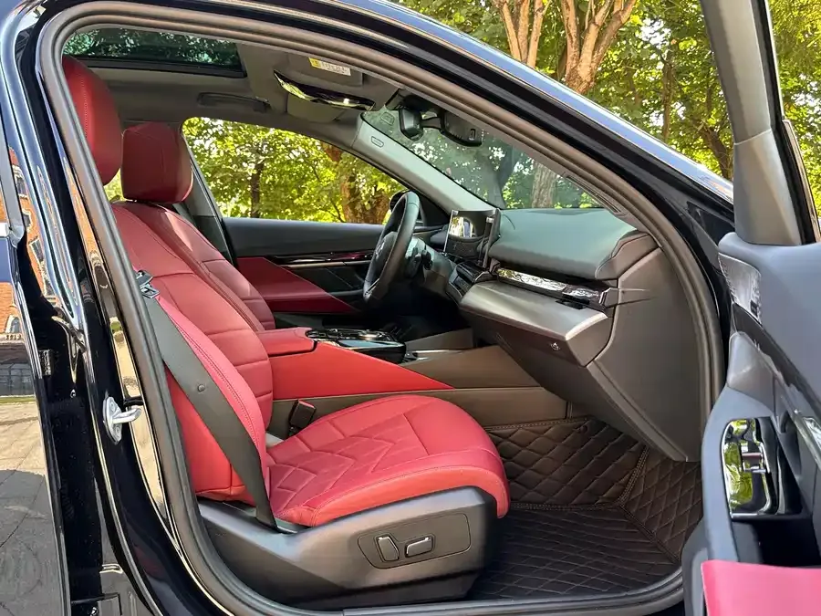 BMW 5 Series BMW 5 Series 2025 530Li xDrive M Sport Package 2025 — миниатюра 2