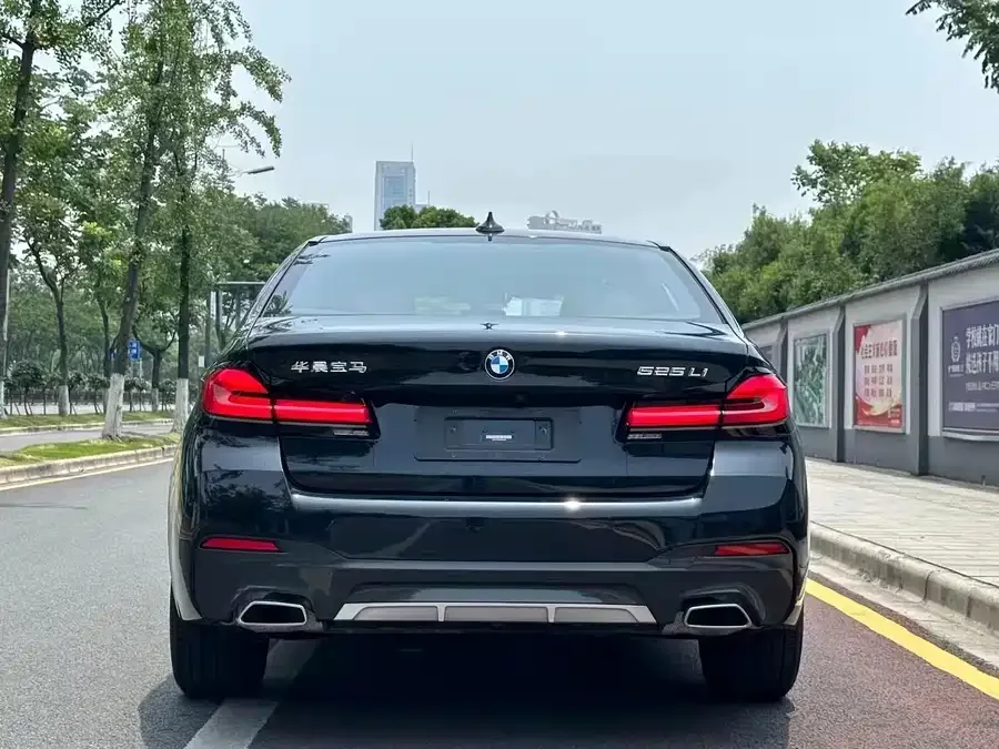 BMW 5 Series BMW 5 Series 2022 525Li M Sport Package 2023 — миниатюра 5