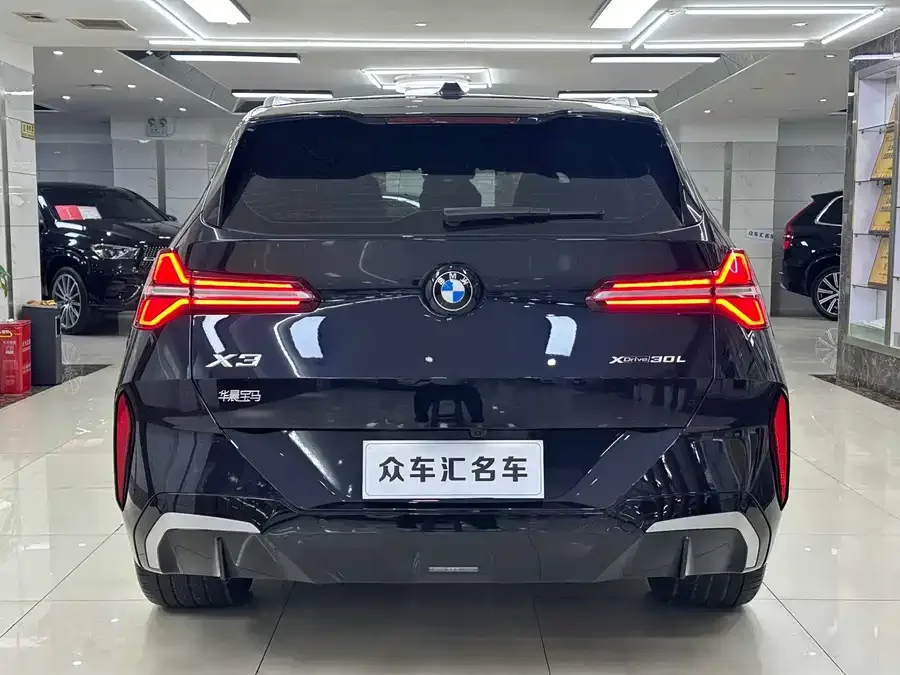 BMW X3 2025 xDrive30L Exclusive M Sport Package 2025 — миниатюра 2