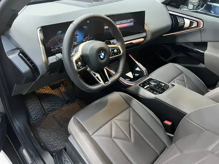 BMW X3 2025 xDrive30L Leading M Sports Package 2025 — миниатюра 4