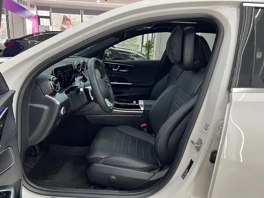 Mercedes-Benz Class C Mercedes-Benz C-Class 2025 C 200 L Sports Edition 2025 — миниатюра 3