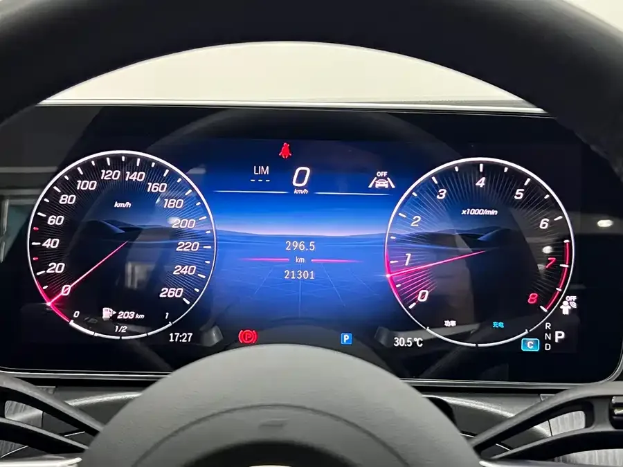 Mercedes-Benz Class C Mercedes-Benz C-Class 2025 C 200 L Sports Edition 2025 — миниатюра 5