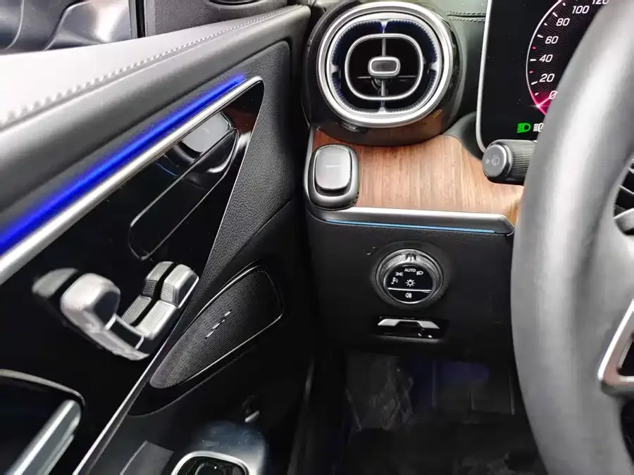 Mercedes-Benz Class C Mercedes-Benz C-Class 2024 C 260 L 2024 — миниатюра 5