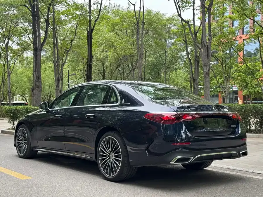 Mercedes-Benz E-Class Mercedes-Benz E-Class 2024 E 300 L Premium Sports Edition 2024 — миниатюра 2